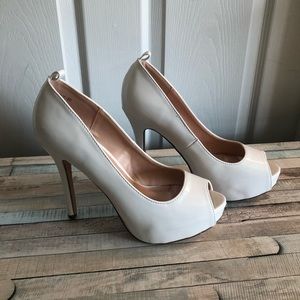Dream Pairs white patent leather platform heels